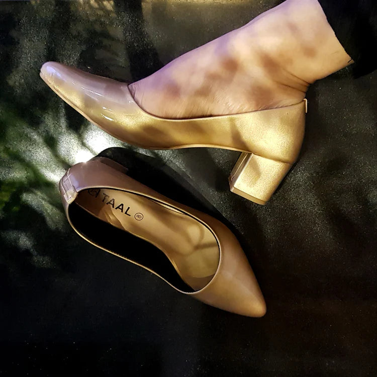 Gold toe shop pumps