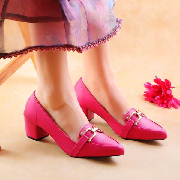 Nova Magenta women court shoes